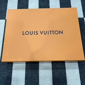 Louis Vuitton Magnetic Gift Box - Medium